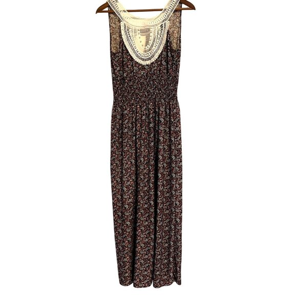 Womens Sleeveless Bohemian Maxi Dress With Crochet Neckline & Paisley Print - Picture 1 of 8